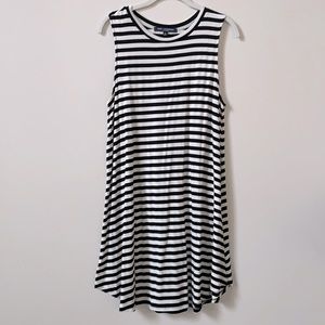 One Clothing LA Black and White Striped Sleeveless T-Shirt Dress Size Large
